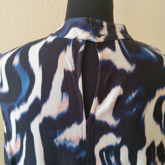 Liverpool Keyhole Cutout Multicolor Print Halter Tank Top Size M Blue New - Picture 7 of 11